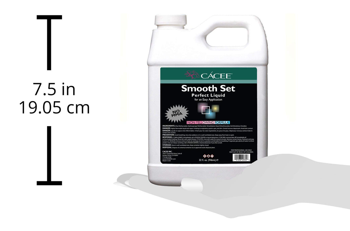 Hand holding 32 oz Cacee bottle to show scale and professional capacity