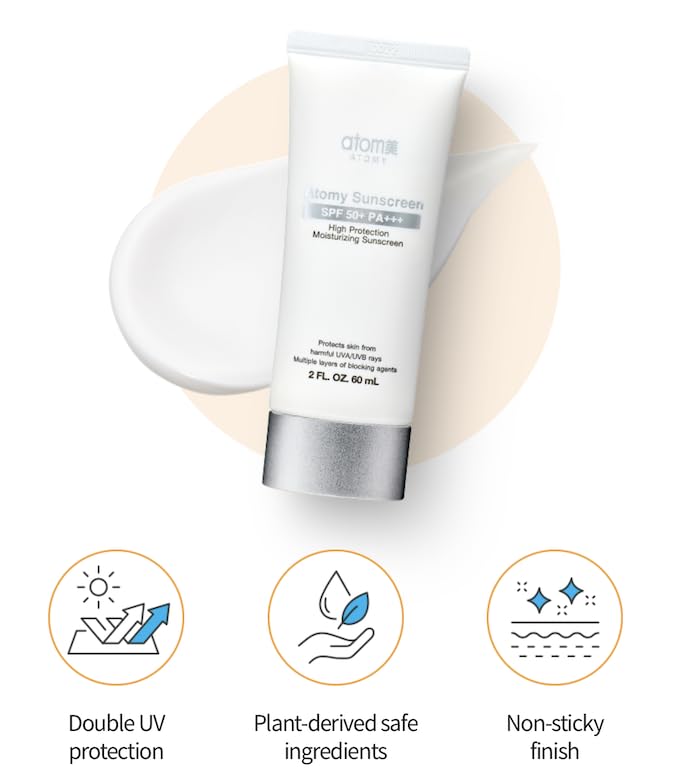 caincosmetic applying sunscreen to face demonstrating even tint and daily makeup-friendly benefit