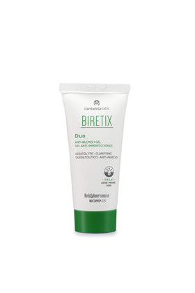 Cantabria Labs Biretix Duo gel applied to skin showing targeted spot treatment benefit