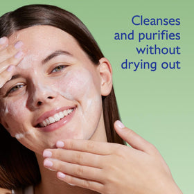 Caudalie Vinopure pump and clear gel texture demonstrating easy dispensing