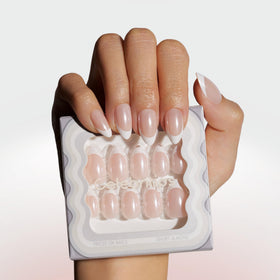 Celebritips front packaging showing 32 nails and included tools for a complete kit