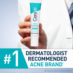 CeraVe product label zoom on active ingredients and ceramides information