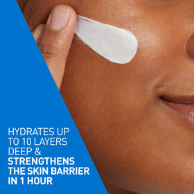 CeraVe AM texture close-up highlighting smooth, non-greasy finish