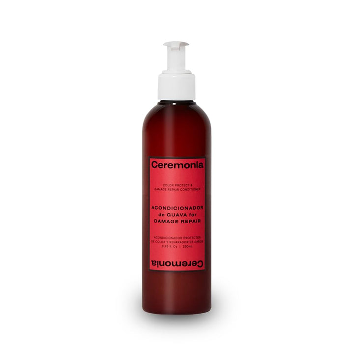 Ceremonia front packaging showing bottle and guava for immediate recognition and appeal