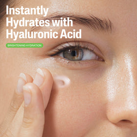 Cetaphil pump application close-up demonstrating easy, controlled dispensing