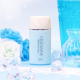 Cezanne Make Keep Base size comparison 30ml showing compact travel-friendly bottle