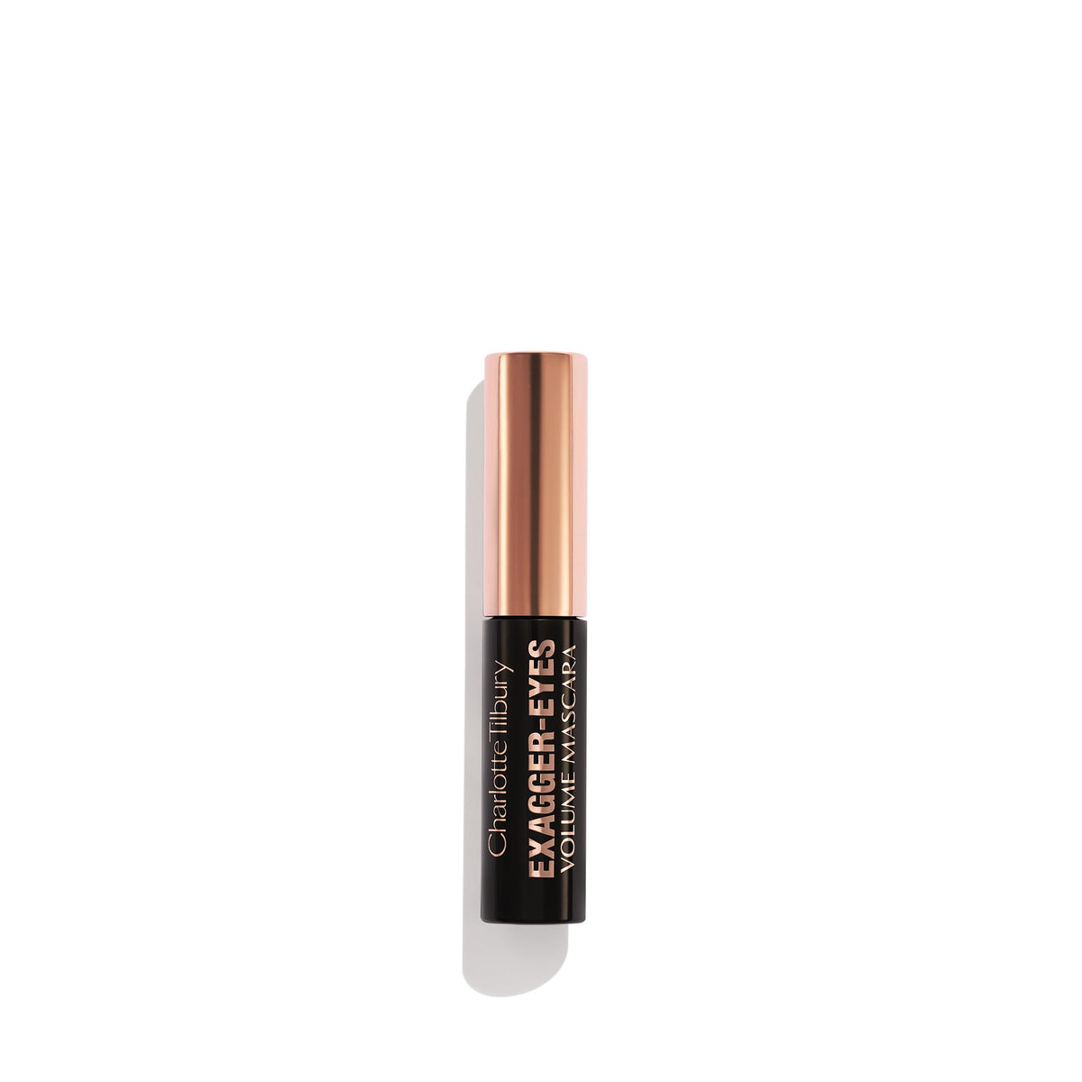 Charlotte Tilbury curved wand close-up demonstrating fiber brush that lifts and separates lashes