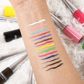 CHARMCODE liner used to create winged eye look demonstrating long-wear benefit