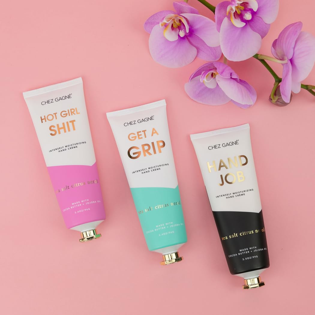 Chez Gagné hand application demonstrating quick absorption and softening effect