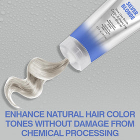 CHI conditioner poured onto hand to show consistency and quick pigment delivery benefit