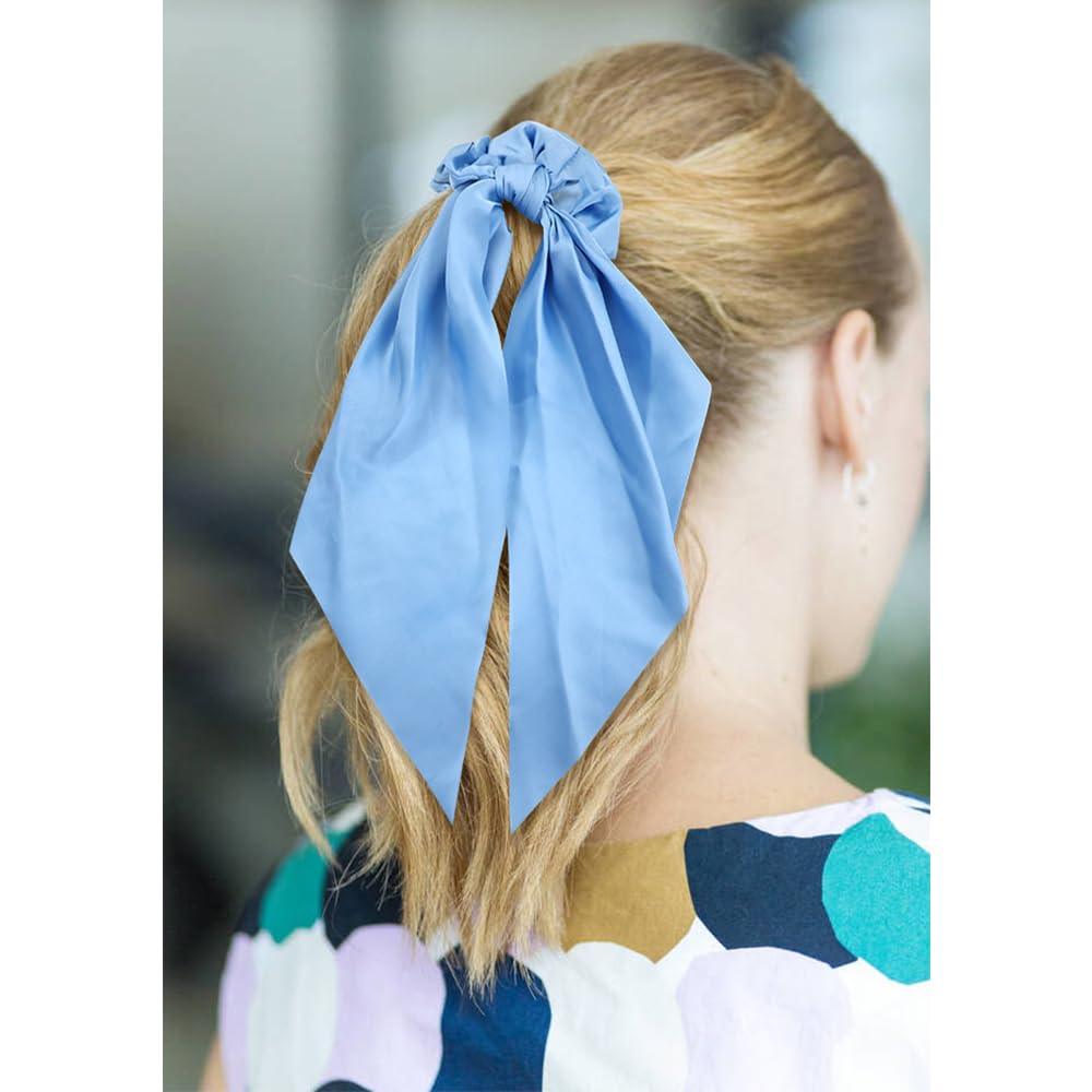 Cinaci close-up of smooth satin fabric, highlighting gentle protection for hair