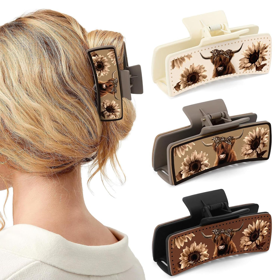 CiyvoLyeen front packaging showing three highland cow hair clips and gift appeal