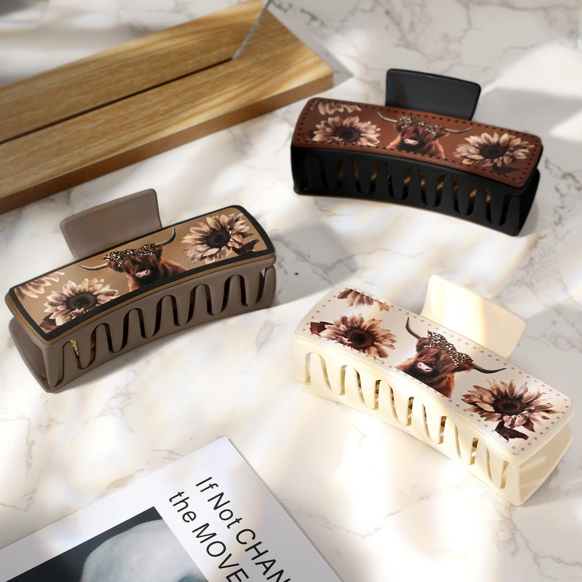 CiyvoLyeen clips on a desk staged as gift idea for teachers and moms