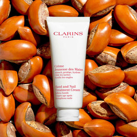 CLARINS shea butter and sesame oil presentation, emphasizes natural nourishment