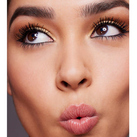 Clarins formula texture highlighting wax blend for smooth finish
