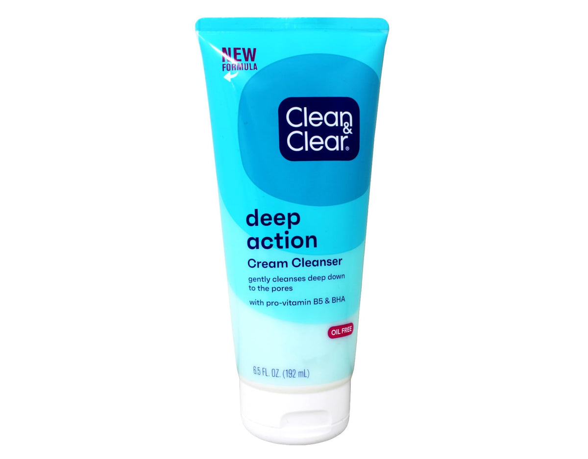 Clean & Clear cream texture close-up illustrating smooth consistency for gentle cleansing