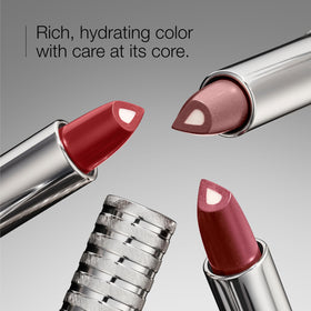 Clinique 3D pearl core close-up highlighting sculpting and dimension