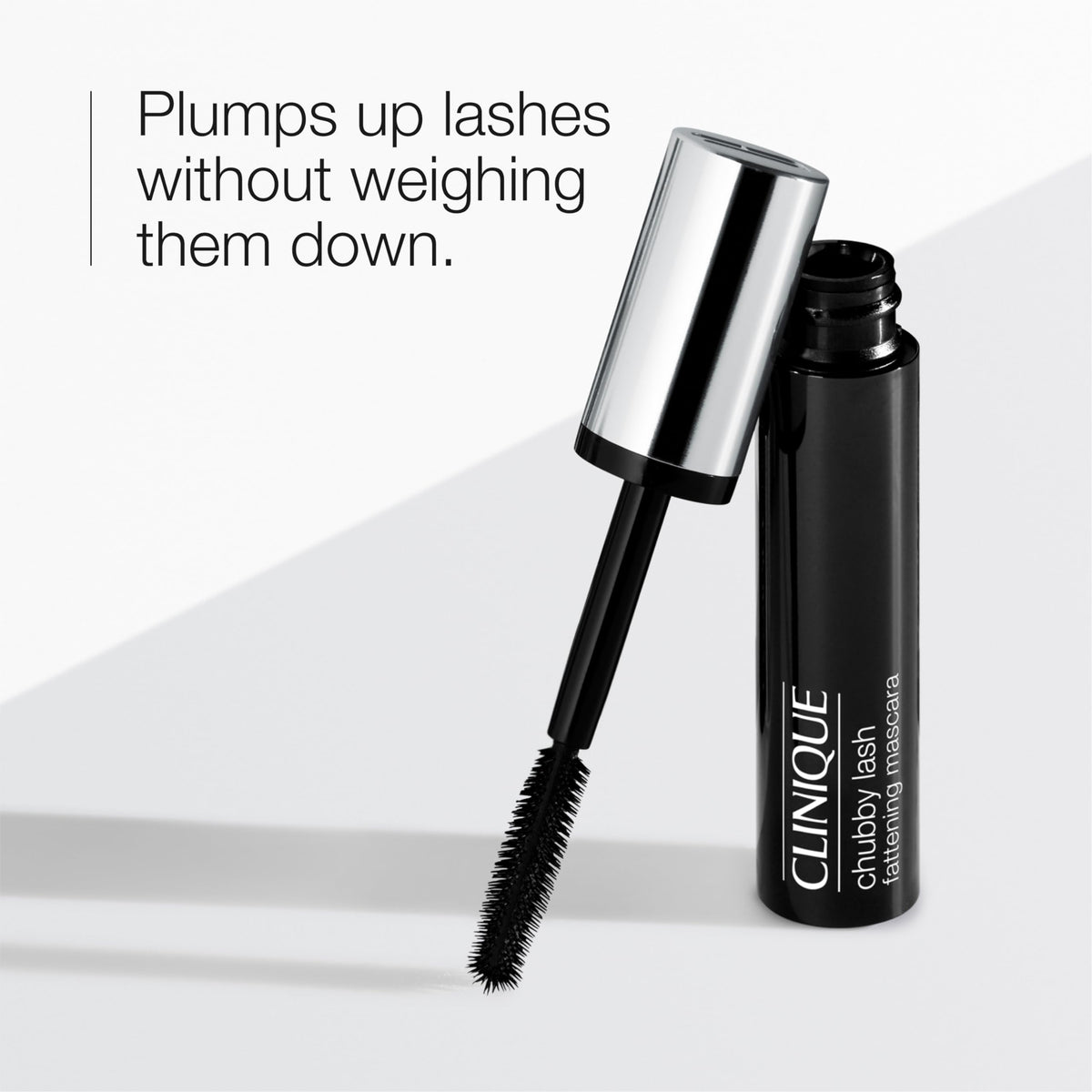 Clinique Chubby Lash oversized brush close-up showing bristles, maximizes volumizing effect