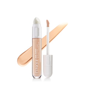 Clinique front packaging showing shade label and compact bottle, clear branding benefit