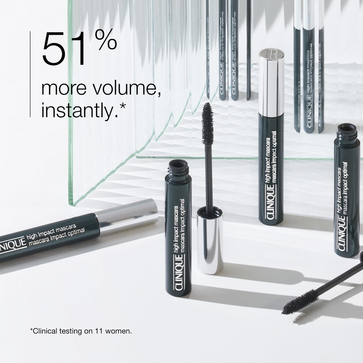 Clinique brush texture detail demonstrating fibers that evenly distribute product for volume