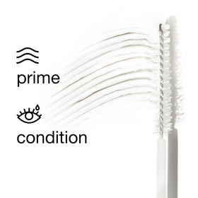 Clinique primer applied on natural lashes demonstrating improved mascara adherence