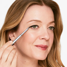 Clinique Quickliner dual-ended view showing smudge tip to blend and soften lines