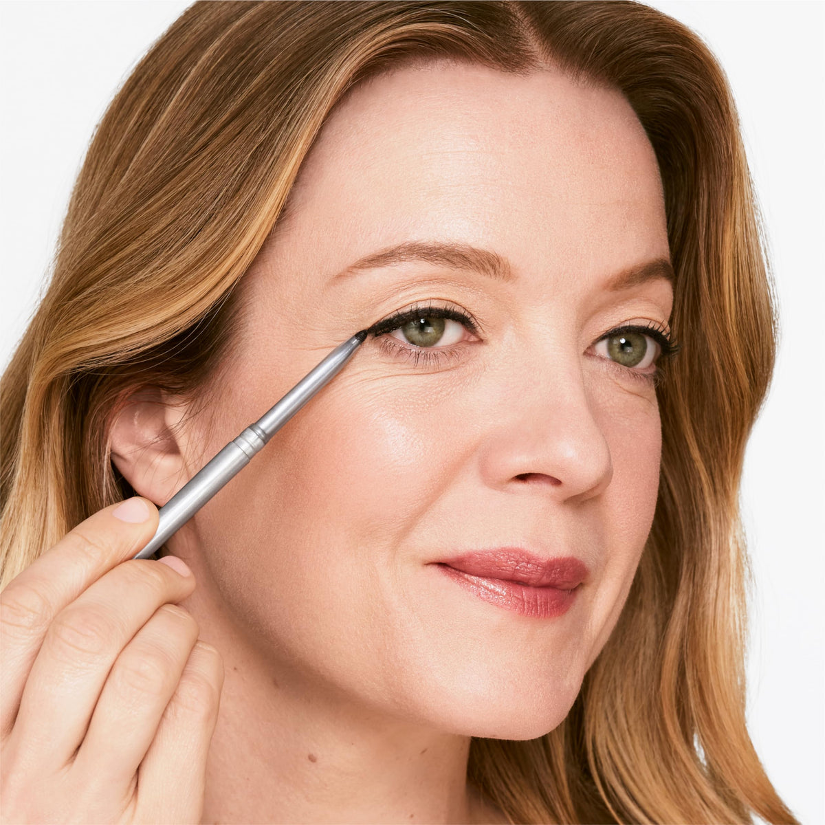 Clinique quickliner smudge-tip detail highlighting built-in blender for smoky looks