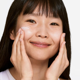 Clinique label close-up showing SPF 20 and brightening claim for informed choice
