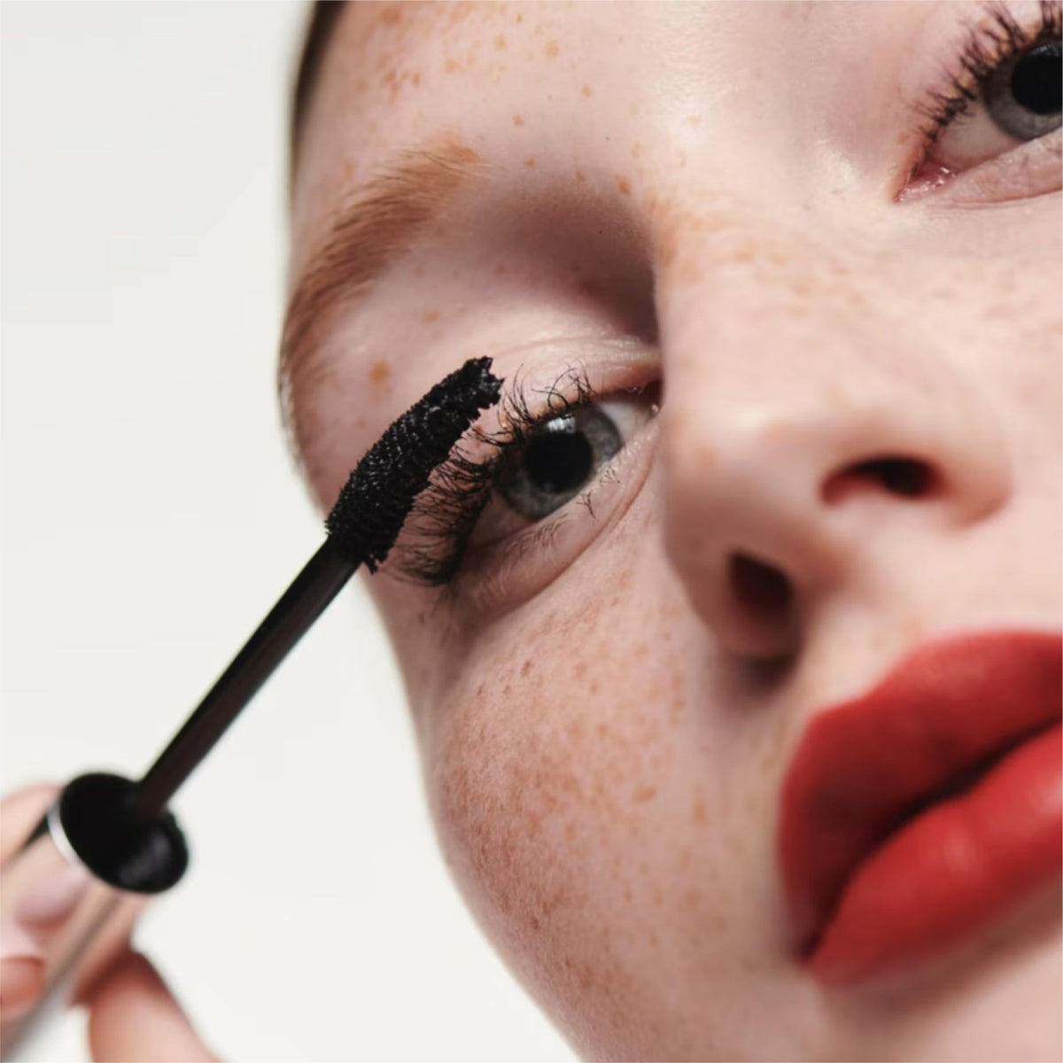 Clinique mascara worn in daylight lifestyle setting for long-lasting smudge resistance