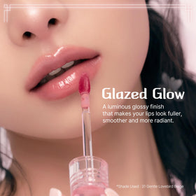 CLIO PROFESSIONAL close-up of glossy texture highlighting glass-like shine benefit