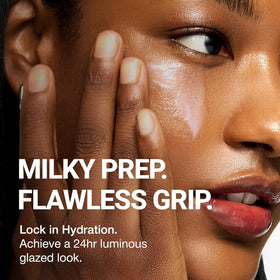 CLIO close-up of milky essence texture highlighting fast absorption benefit