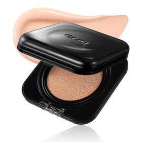 CLIO PROFESSIONAL front packaging showing compact cushion and sleek branding benefit: easy, portable coverage