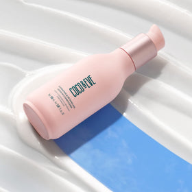 Coco & Eve spray pump detail for precise application and easy use