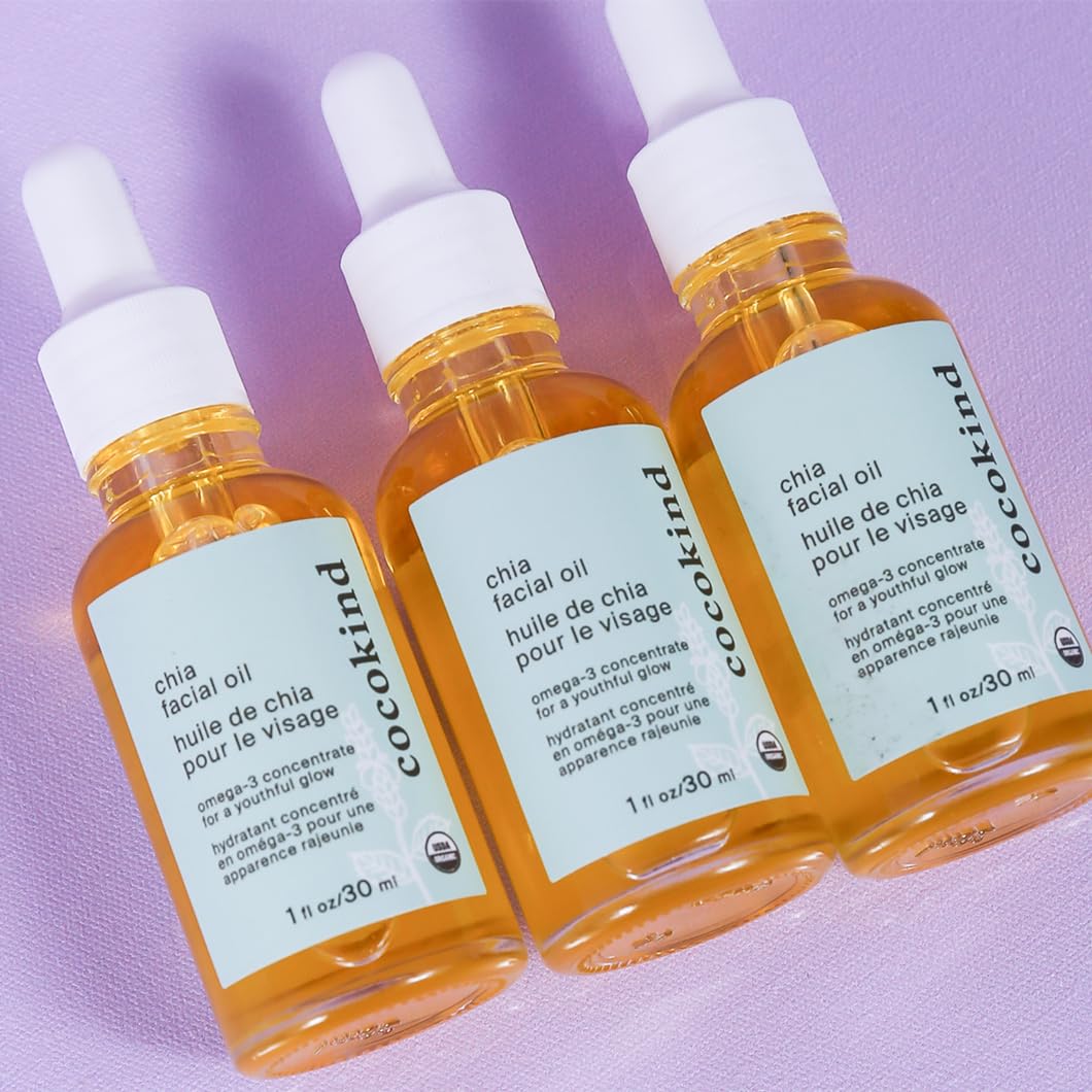 Cocokind chia oil texture close-up drop demonstrating light, fast-absorbing consistency