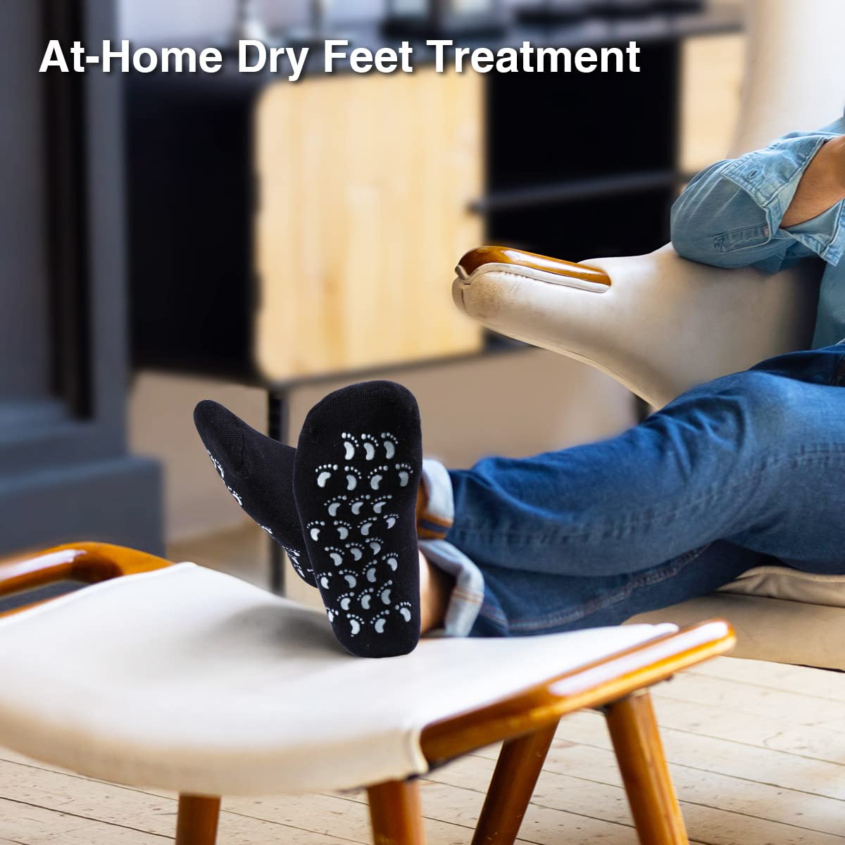 Codream lifestyle image on bed for at-home spa treatment and relaxation benefits