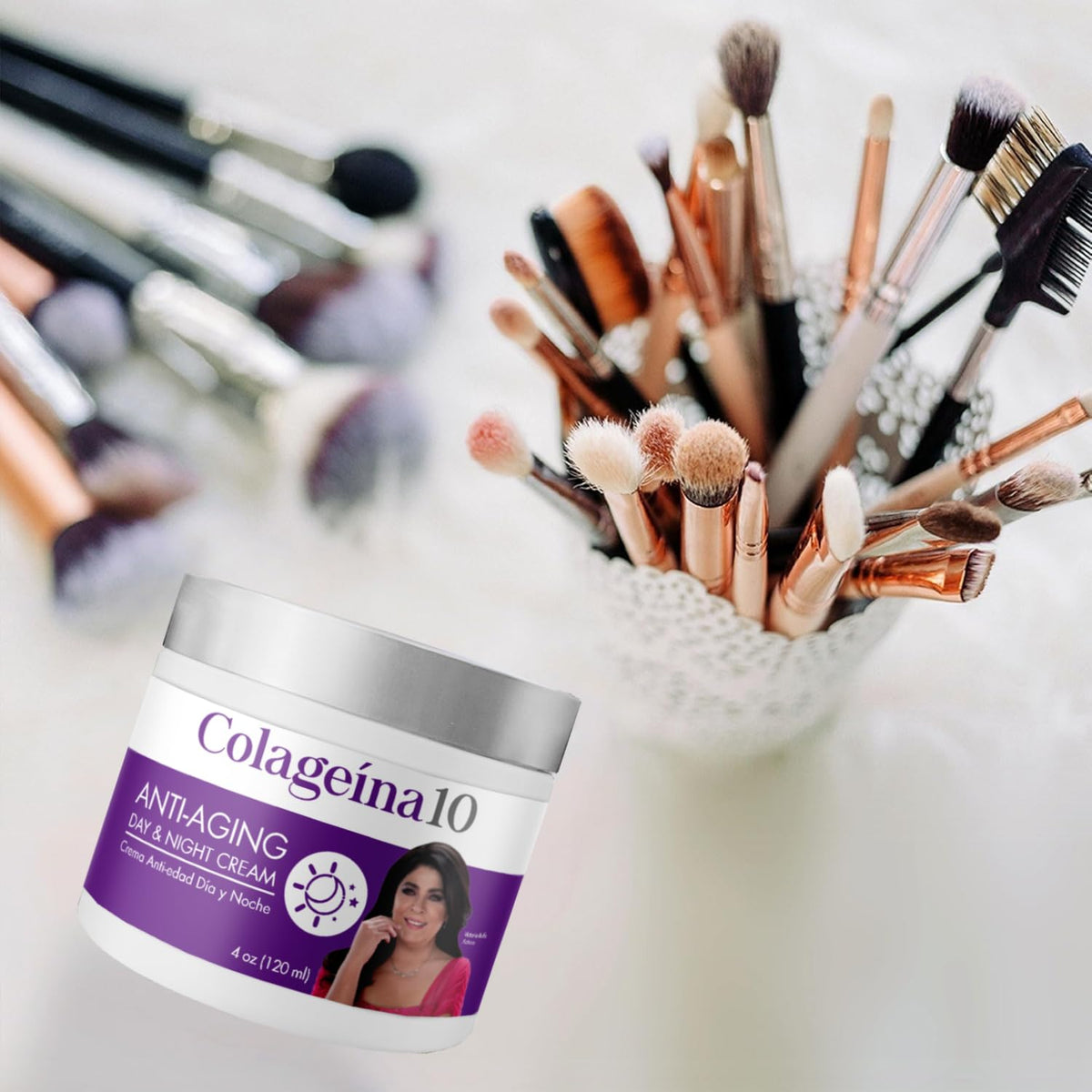 Colageina 10 cream applied to hand demonstrating smooth application benefit