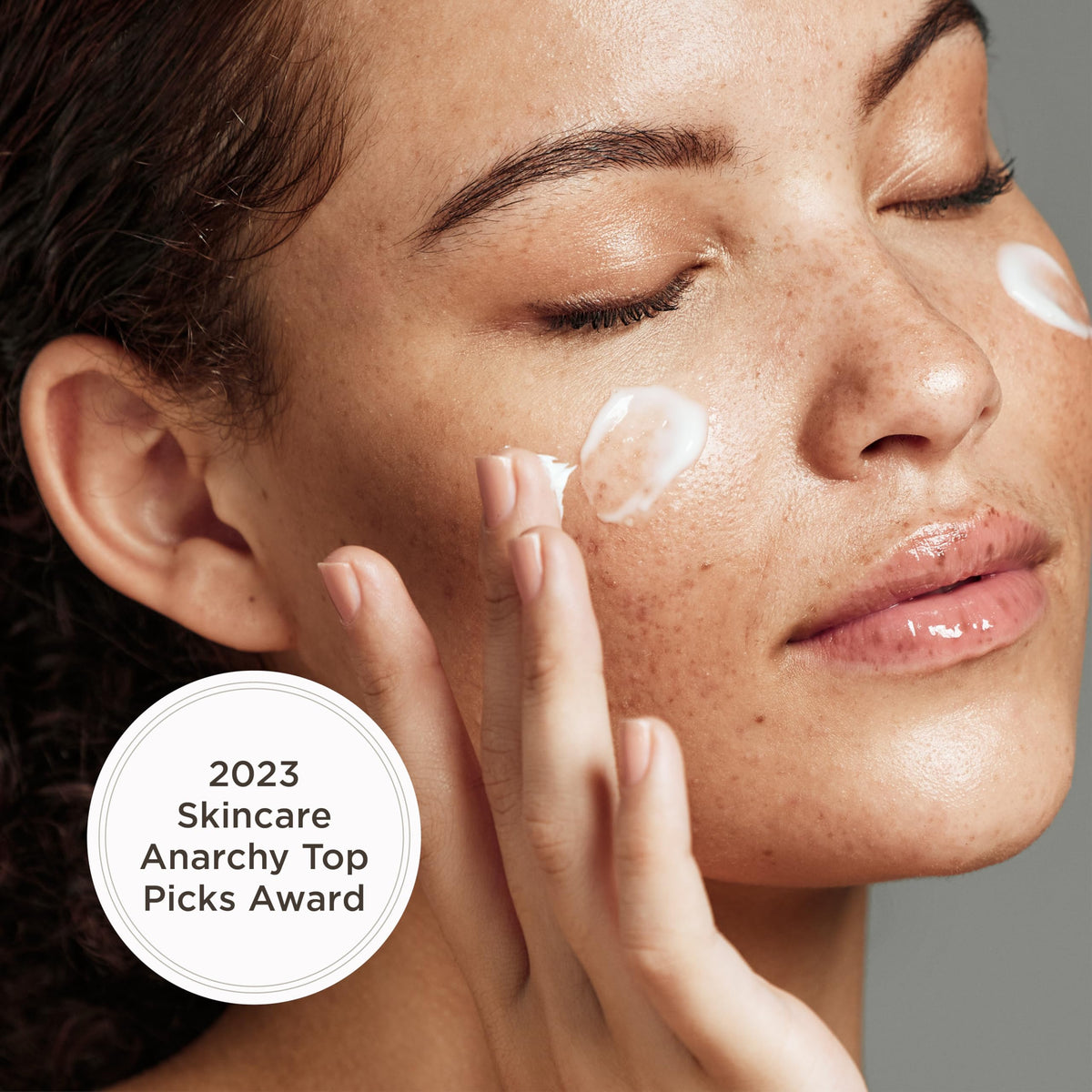 COLLEEN ROTHSCHILD applying cream to neck and décolleté for barrier support benefit