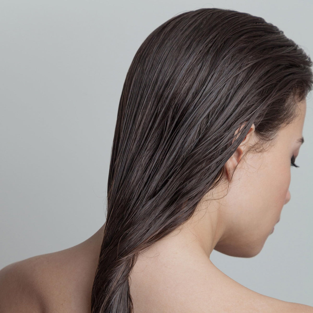 Colleen Rothschild in-shower application showing detangling and easy rinse benefit