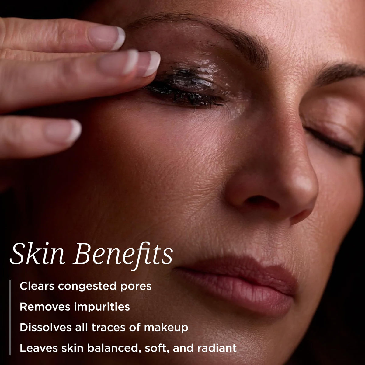 COLLEEN ROTHSCHILD balm melting into oil on skin to dissolve makeup effectively