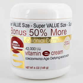 Colonial Dames cream texture close-up highlighting rich, emollient consistency