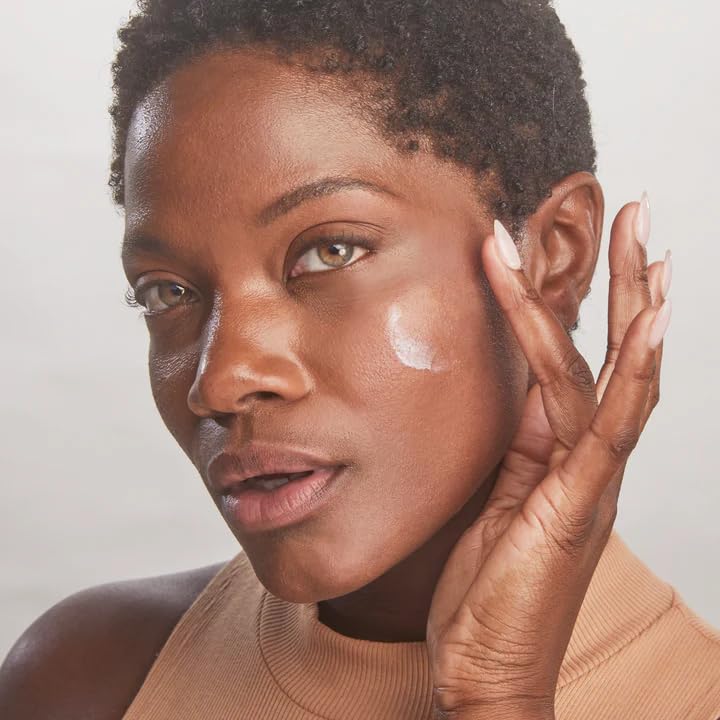 Colorescience application on hand demonstrating quick absorption and invisible coverage