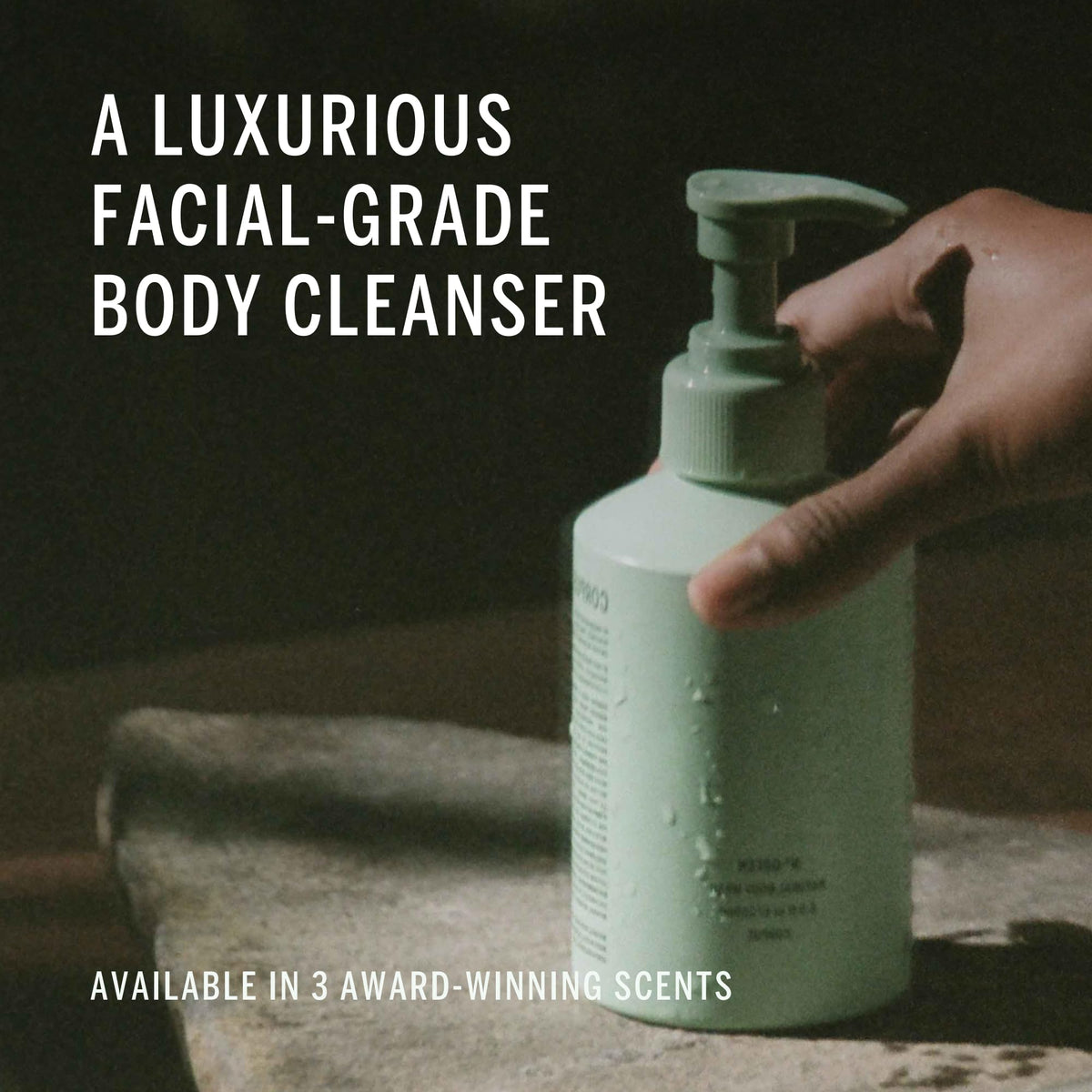 Corpus Nº Green label detail highlighting plant-based and sulfate-free benefits