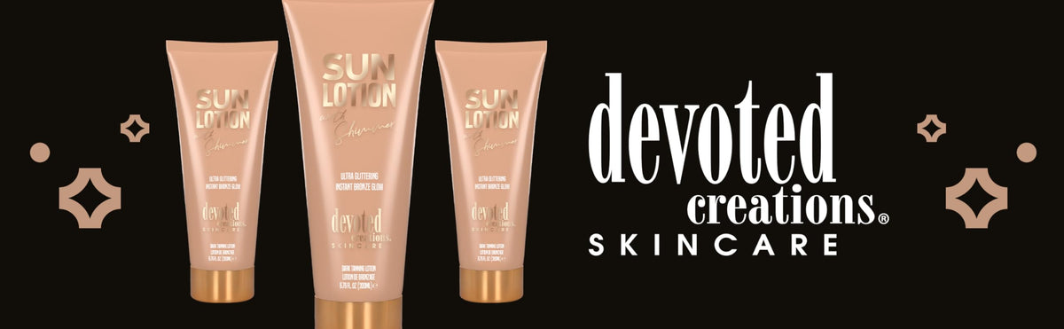CosmoSun lotion texture close-up showing glitter and smooth finish