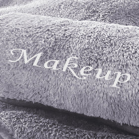Cosy Family close-up coral fleece texture highlighting softness and gentle cleansing benefit
