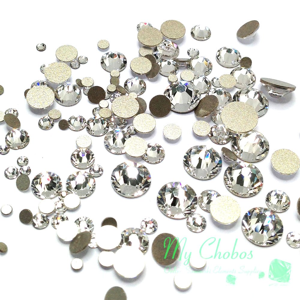 Crystal-Wholesale mixed-size clear flatbacks on black for precise sparkle