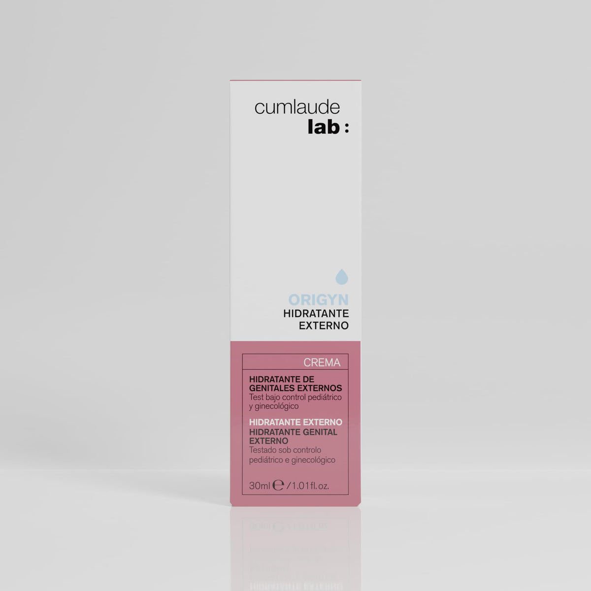 Cumlaude tube close-up texture illustrating creamy hydration