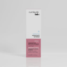 Cumlaude tube close-up texture illustrating creamy hydration