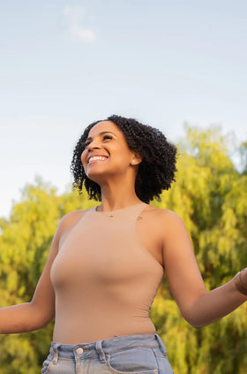 CURLFESSION chamomile and aloe botanicals highlighting soothing benefit