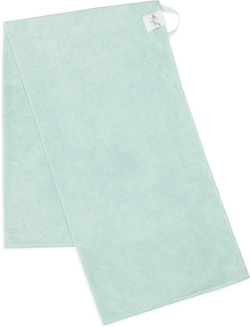 Curly Girl label and material tag close-up, easy-care benefit
