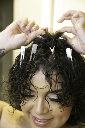 Curly Girl close-up of clip teeth and spring for durable grip